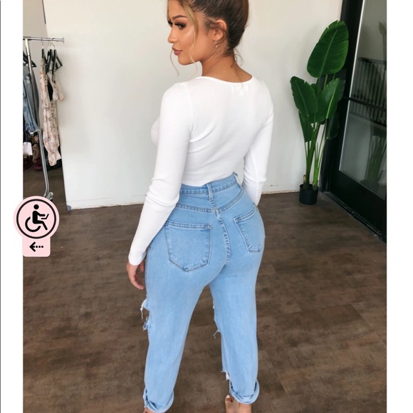 High Rise Mom Jeans - Picture 3 of 3